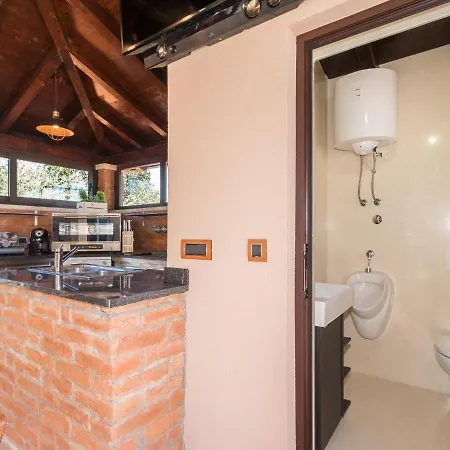 Spacious With Pool And Bubble Bath In Pula * Valtura