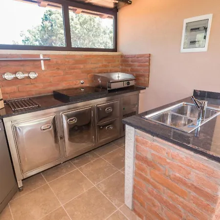 Villa Spacious With Pool And Bubble Bath In Pula