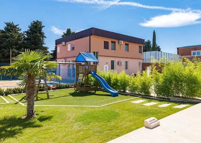 In Pula With Pool Near Arena Villa *