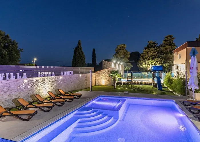 In Pula With Pool Near Arena Villa *