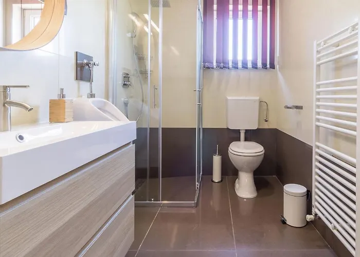 In Pula With Pool Near Arena Villa Valtura